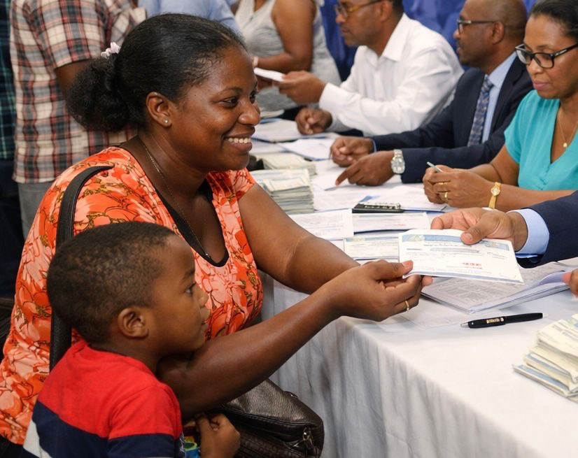 le FNE renforce son soutien aux familles avec un troisième décaissement stratégique de 318 chèques